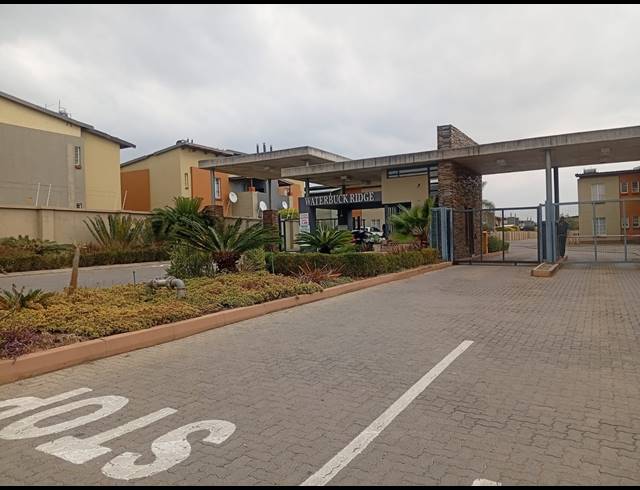 2 BEDROOM TOWNHOUSE FOR SALE IN WATERVAL EAST